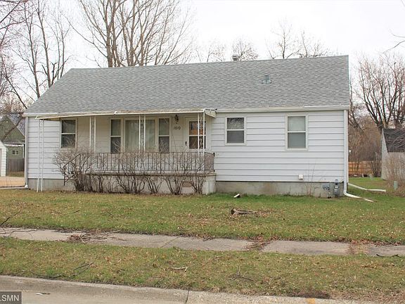 3rd image of 1010 Rose Ave
