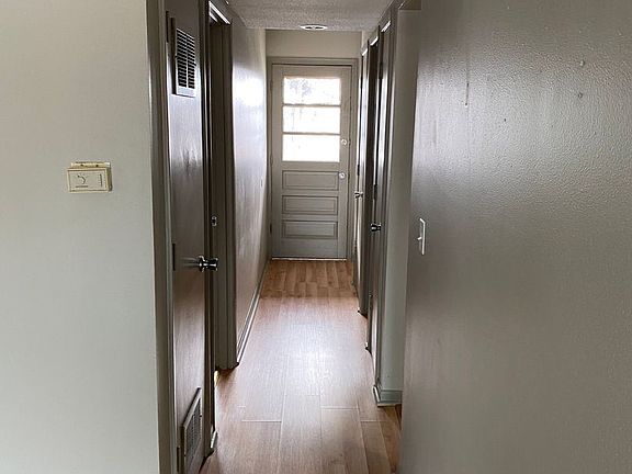 5th image of 900 Elder Ln #12