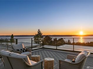 8260 Northrop Pl SW, Seattle, WA 98136