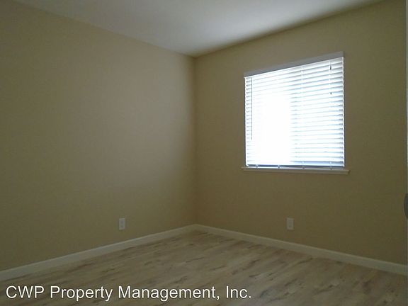 5th image of 10900 Macarthur Blvd APT 07