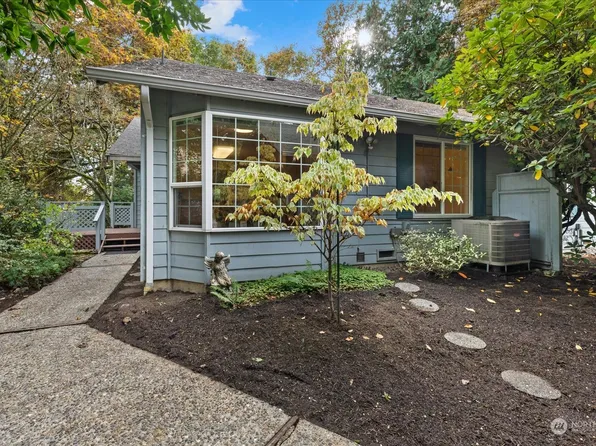 8514 139th Avenue NE, Redmond, WA 98052