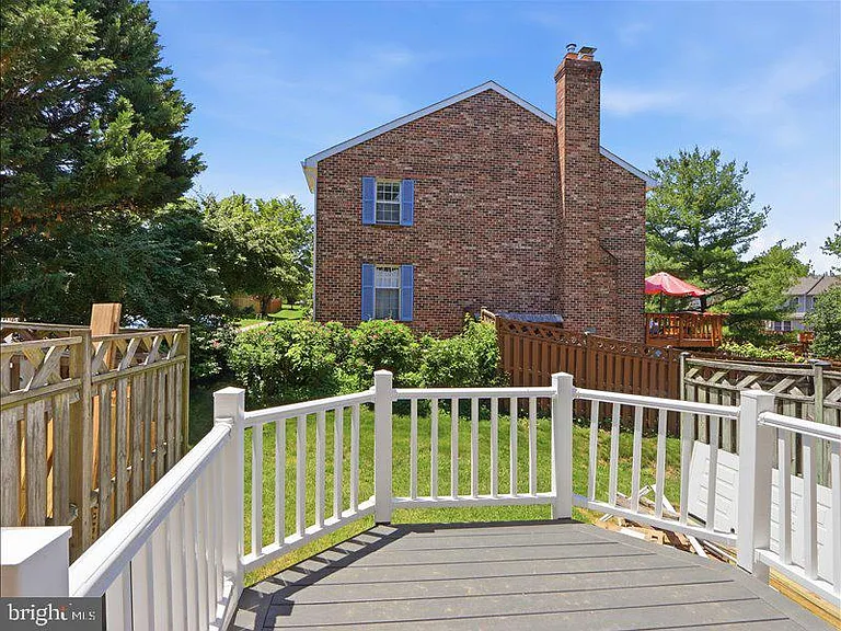 8026 Waterview Ct — Photo 35