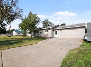 195 Smith St, Hesperia, MI 49421