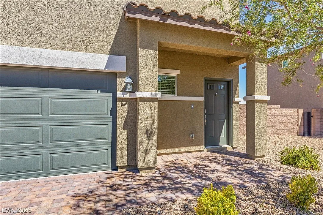 7910 Diamond Sky Ave — Photo 2