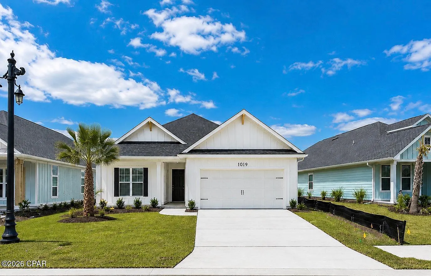 4 bed, 2073 sqft, $3,200 — Photo 1