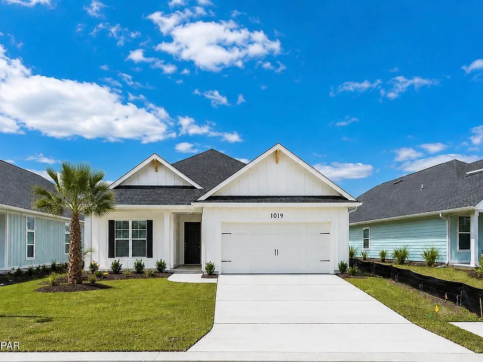 1019 Crystal Bayou Blvd