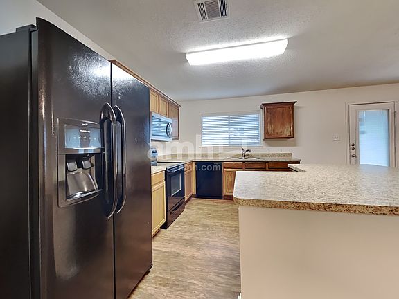 3rd image of 2036 Club Oak Dr