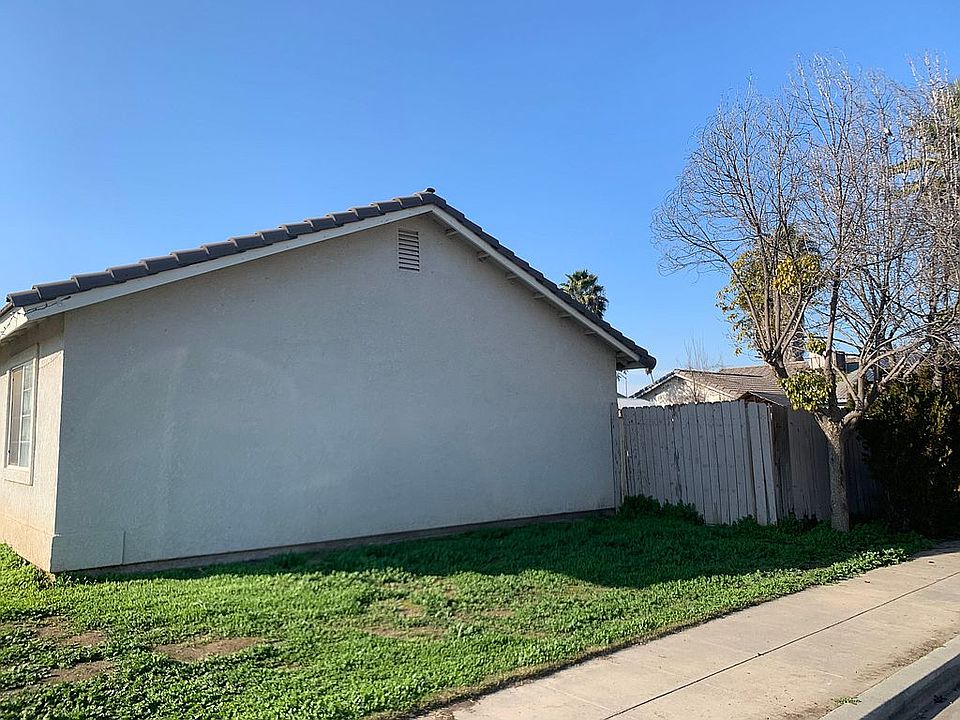 1st image of 1067 Las Casas Ln