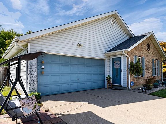 2nd image of 2024 Monarch Dr
