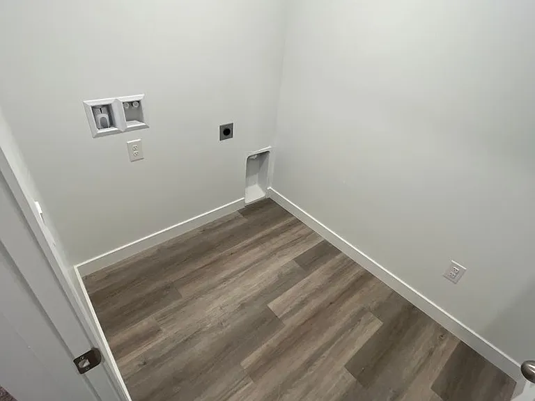 395 N 2050 W — Photo 8
