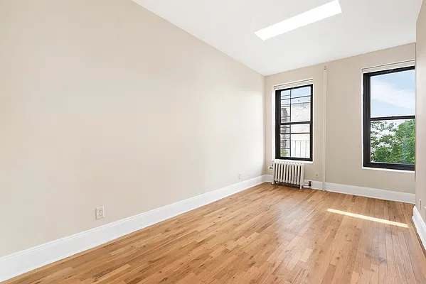 Rented by Ivey North LLC | media 13