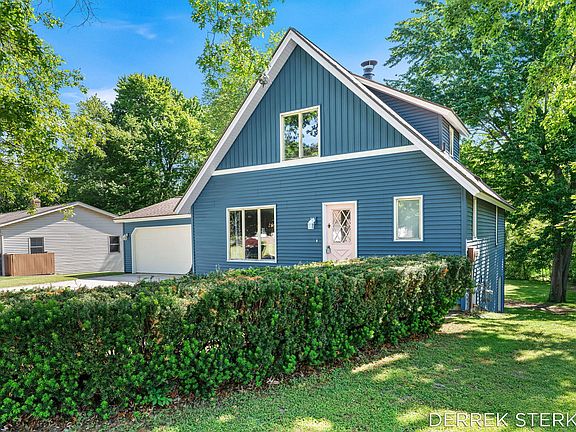 2nd image of 789 Shadybrook Dr