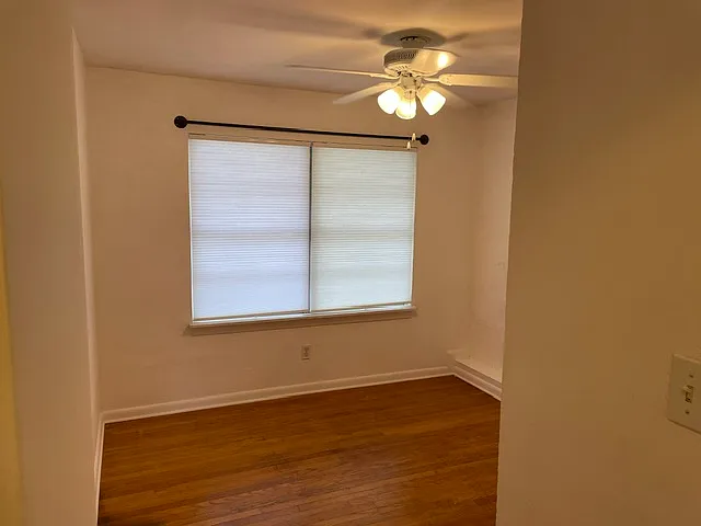 Side bedroom