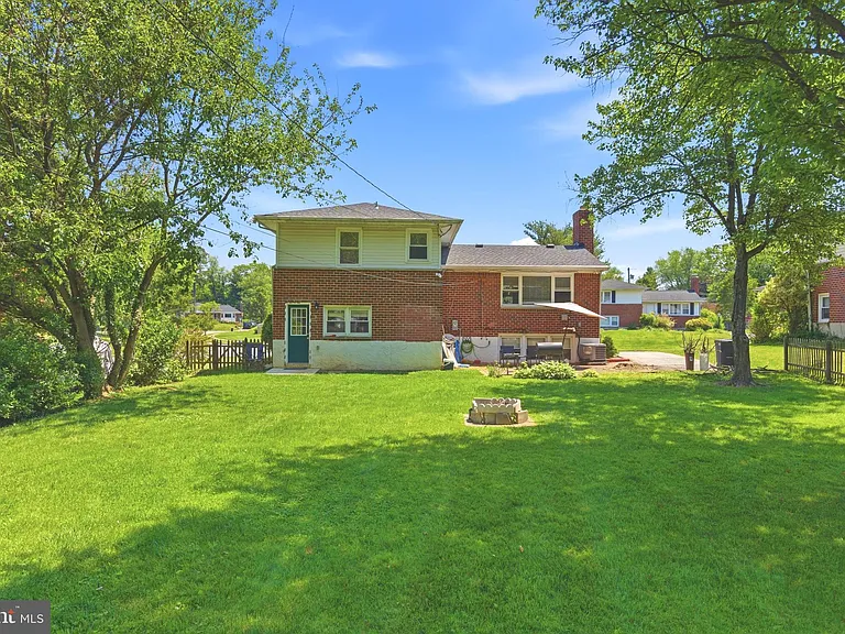 912 Shelley Rd — Photo 25