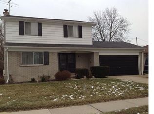 30206 Greater Mack Ave, Saint Clair Shores, MI 48082