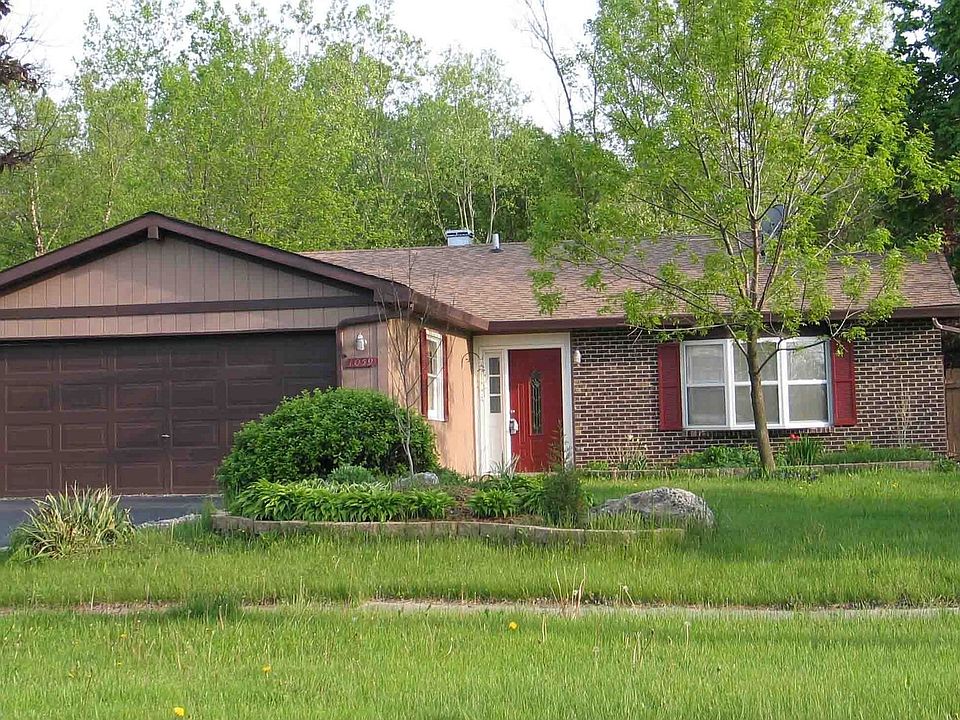 1st image of 1059 W Park Place Dr