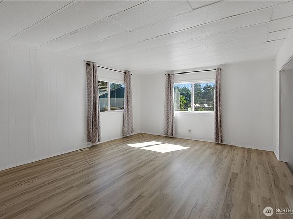 3rd image of 21409 132nd Street E