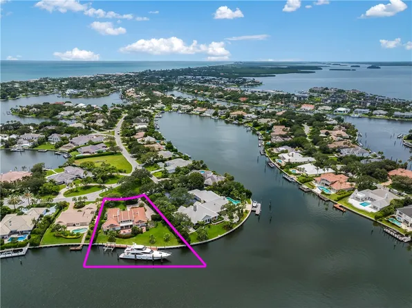 204 Spinnaker Dr, Vero Beach, FL 32963