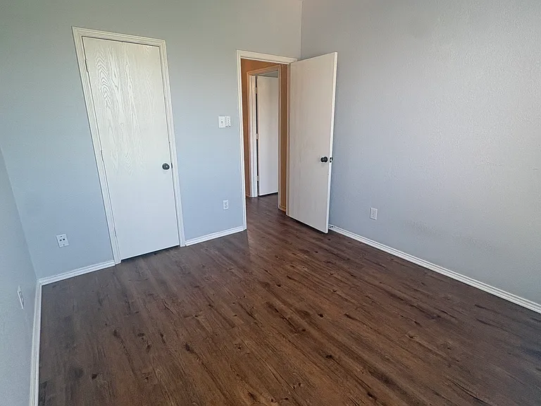 322 Dalhart Dr — Photo 29