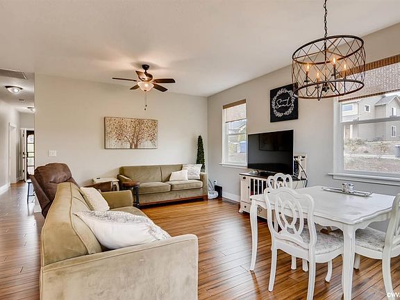 5th image of 2712 Van Kleeck Pl NW