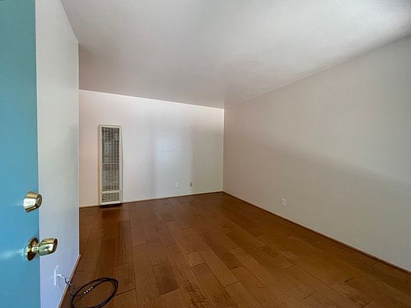 4th image of 102 Brown St #144B