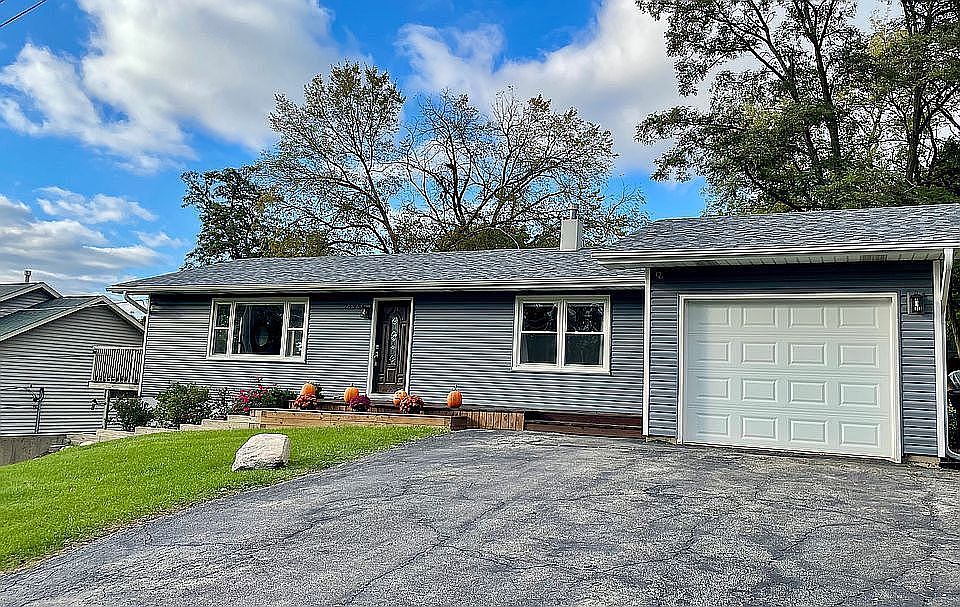 1st image of 24956 W Lakeview Dr