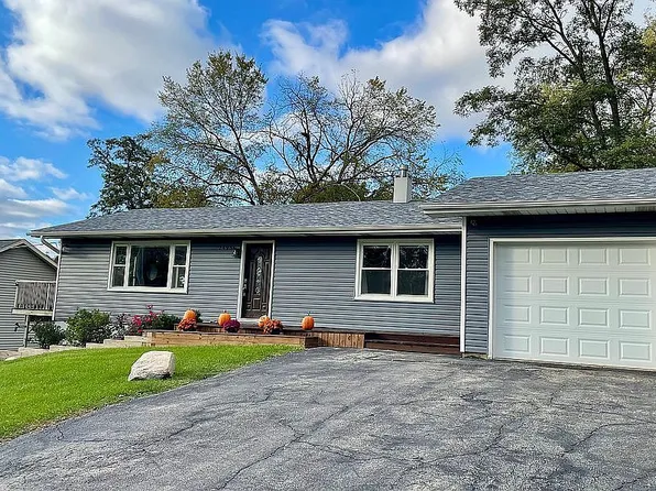 24956 W Lakeview Dr, Lake Villa, IL 60046