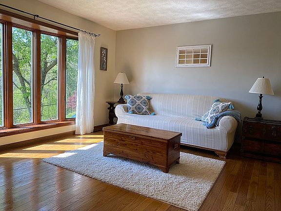 2nd image of 110 Dogwood Ln