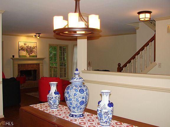 5th image of 2501 Broadmoor Ct
