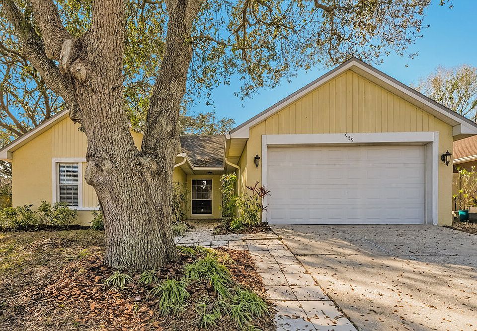 1st image of 959 Sandywood Dr