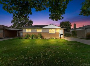 31359 Gardendale Dr, Warren, MI 48088