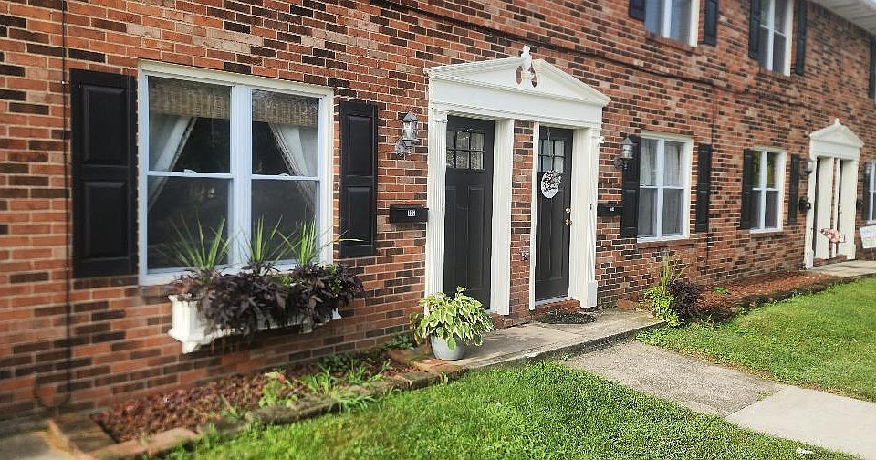 1st image of 106 E Water St