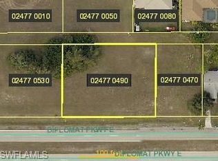 347 Diplomat Pkwy E, CAPE CORAL, FL 33909