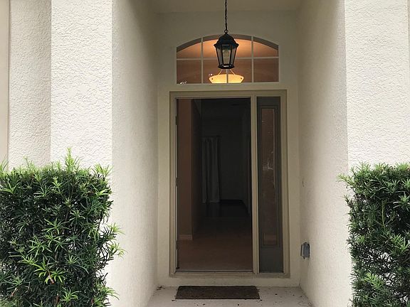 2nd image of 10235 Marsh Pine Cir