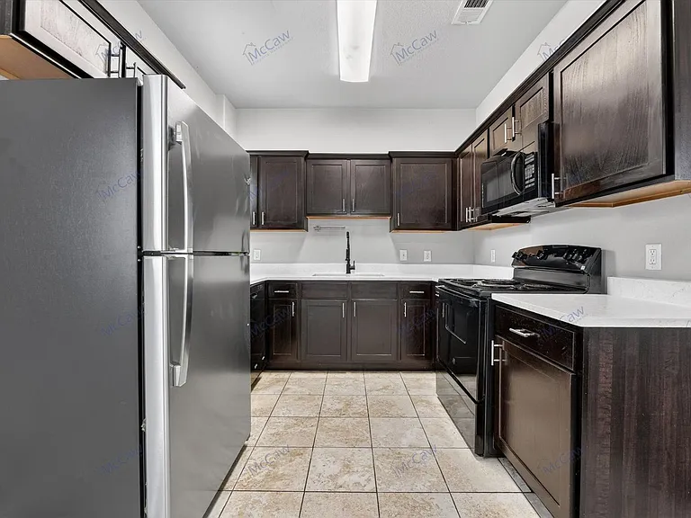 912 Drexel St #B — Photo 9