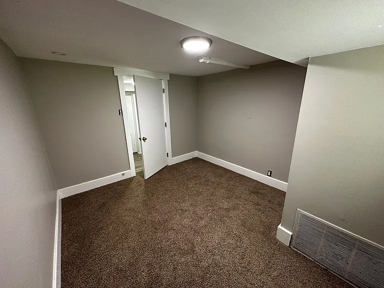 73 East Palmer Street — Photo 24