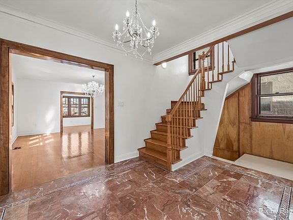 5th image of 4827 N Harding Ave