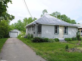204 W Main St, Elizabeth, IL 61028