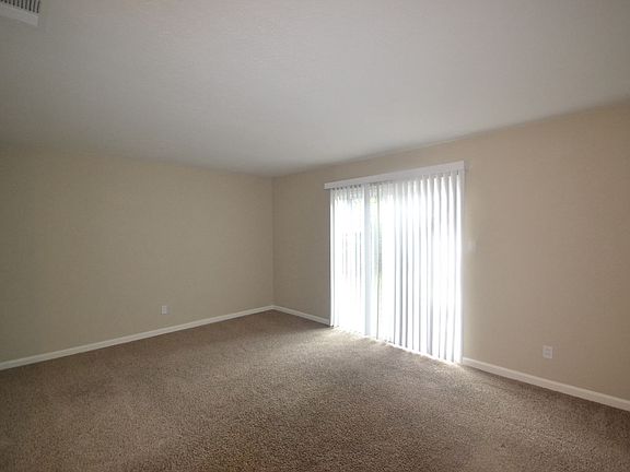 3rd image of 5624 53rd Ave