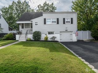 106 Glenwood Ter, Fords, NJ 08863