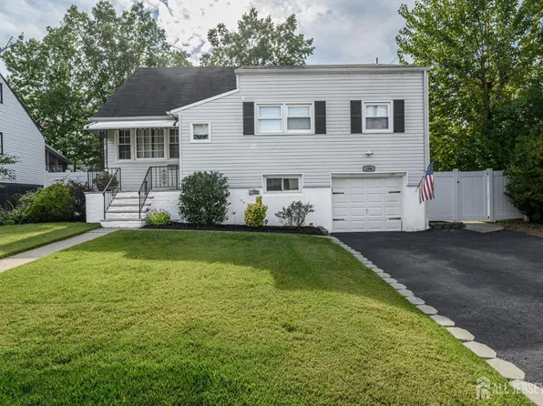 106 Glenwood Ter, Fords, NJ 08863