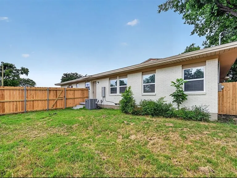 10404 Joaquin Dr #10402 — Photo 11