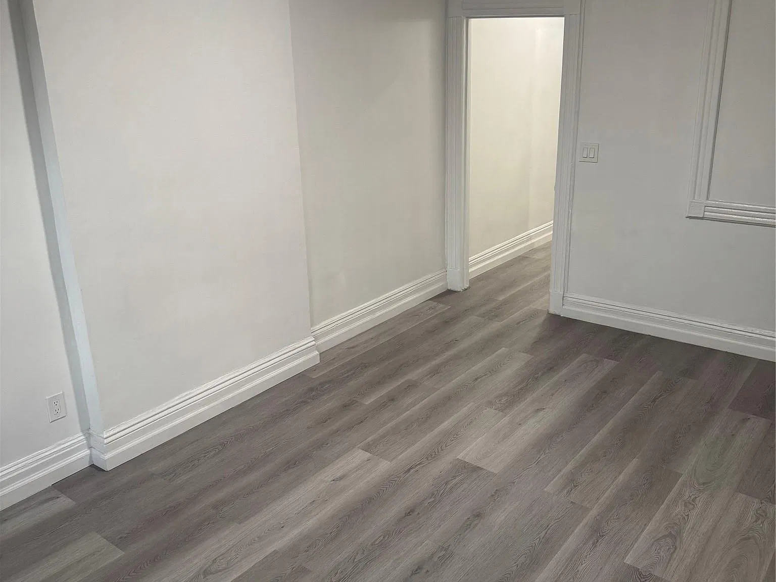 4 bed, 1.0 bath, 800 sqft, $3,700 — Photo 2