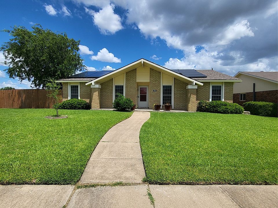 1st image of 3020 Rockett Dr