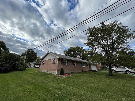 2nd image of 451 Crestview Dr