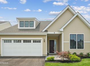 79 Magnolia Dr, Freehold, NJ 07728