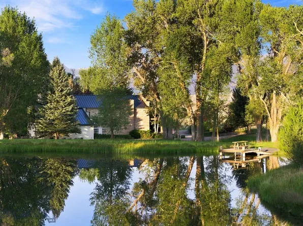 84 Gravelly Range Rd, Ennis, MT 59729