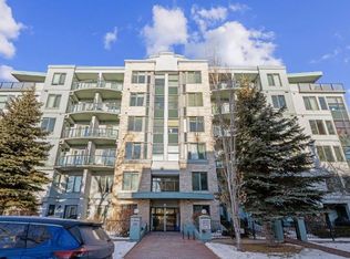328 21st Ave SW #301, Calgary, AB T2S0G8