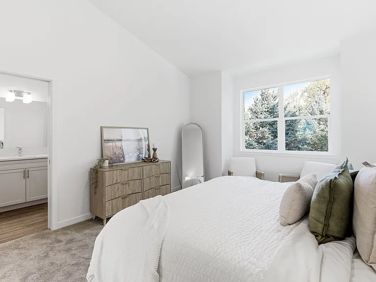 510 Diamond Ln — Photo 32
