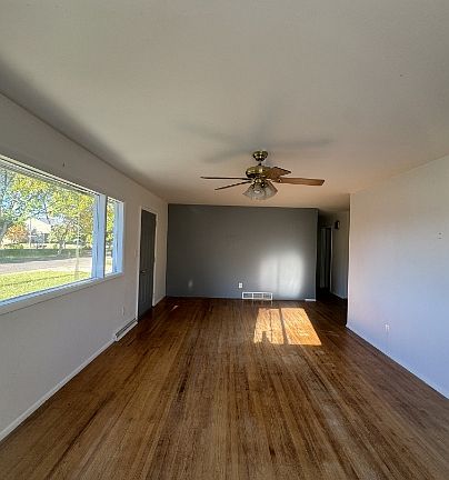 2nd image of 4170 5th Ave S